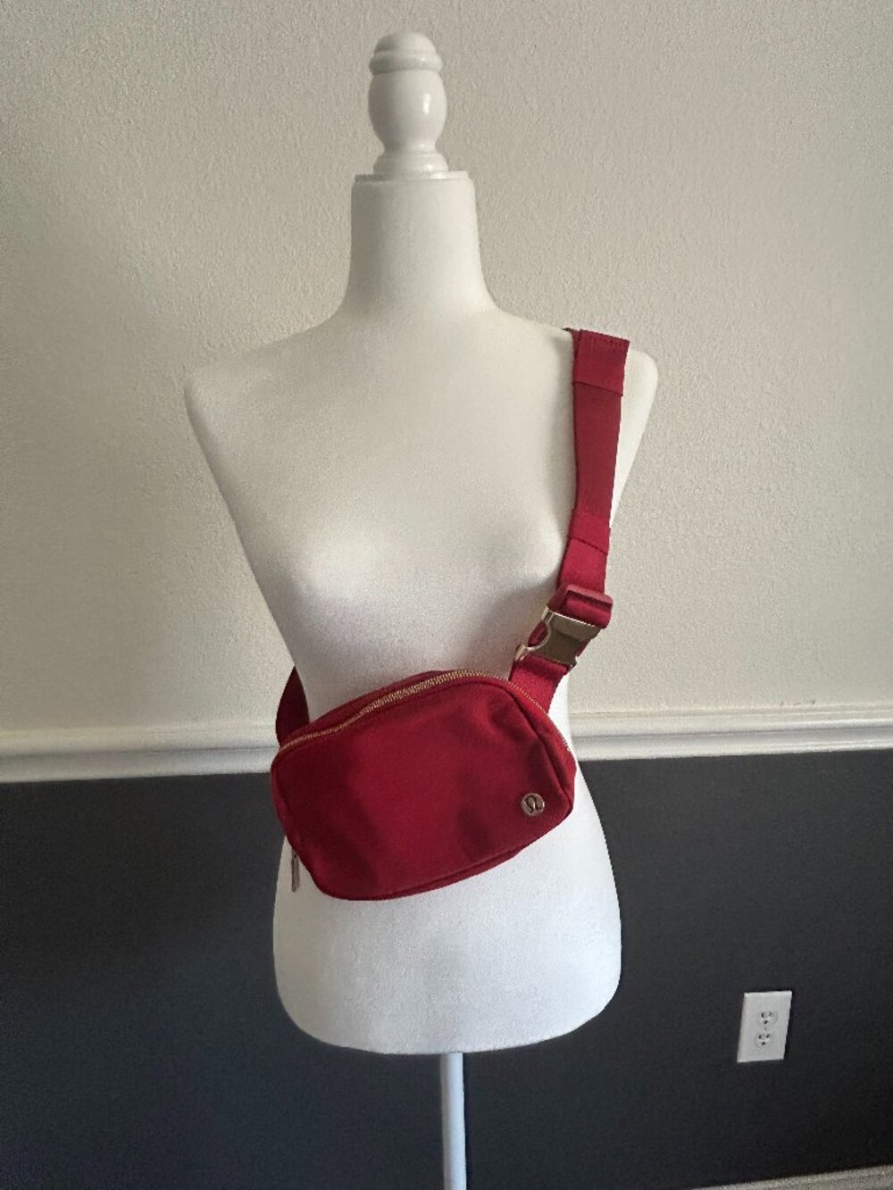 New without tags Lululemon Everywhere Belt Bag